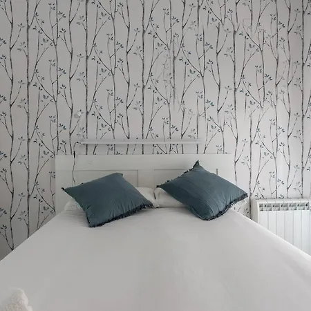 公寓 Confortable Con Parking En *